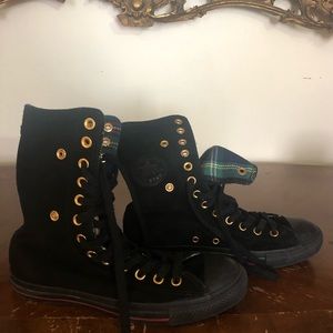 Converse Boots Tartan design